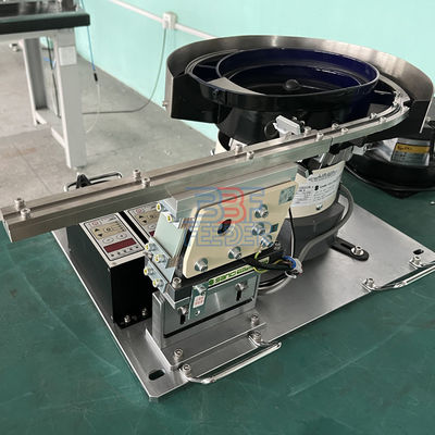 Vibrateur à vis, bocal d'alimentation, vis, machine électromagnétique d'alimentation à vibration