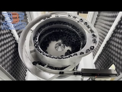 Systèmes d'alimentation vibratoires de grande taille avec couverture de poussière